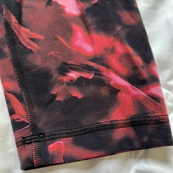 Lululemon align high rise crop intensity pink blossom size 6 - Picture 2 of 5